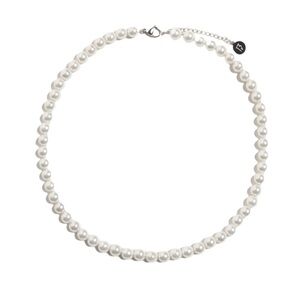 Room 13 pearl necklace